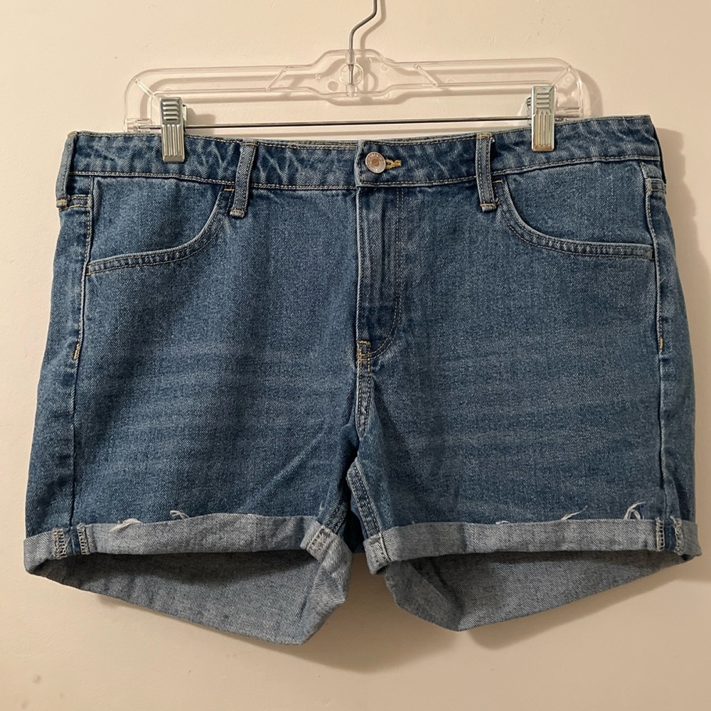 Classic Blue Denim Roll-Cuff Women's Shorts